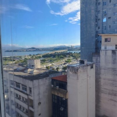 Sala com 111m², no bairro Centro em Florianópolis