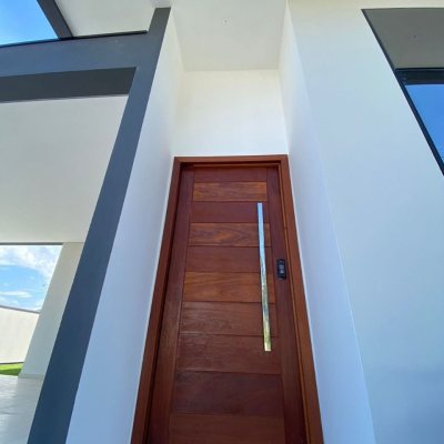 Casa Residencial com 128m², 3 quartos, 1 suíte, 2 garagens, no bairro Sertão Do Maruim em São José