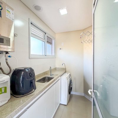 Cobertura com 159m², 3 quartos, 1 suíte, 2 garagens, no bairro Jurerê em Florianópolis