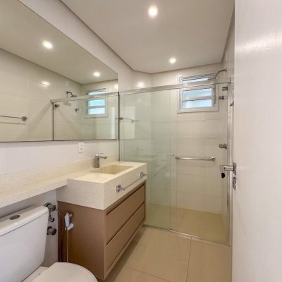 Cobertura com 159m², 3 quartos, 1 suíte, 2 garagens, no bairro Jurerê em Florianópolis