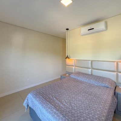 Cobertura com 159m², 3 quartos, 1 suíte, 2 garagens, no bairro Jurerê em Florianópolis