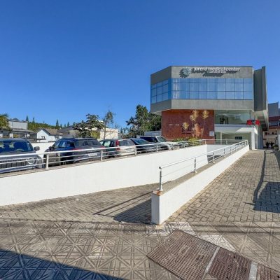 Cobertura com 159m², 3 quartos, 1 suíte, 2 garagens, no bairro Jurerê em Florianópolis