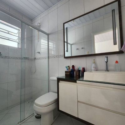 Casa Residencial com 120m², 3 quartos, 1 suíte, 1 garagem, no bairro Centro em Florianópolis