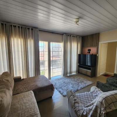 Casa Residencial com 120m², 3 quartos, 1 suíte, 1 garagem, no bairro Centro em Florianópolis