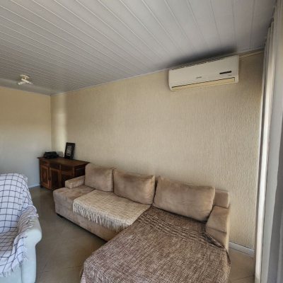 Casa Residencial com 120m², 3 quartos, 1 suíte, 1 garagem, no bairro Centro em Florianópolis