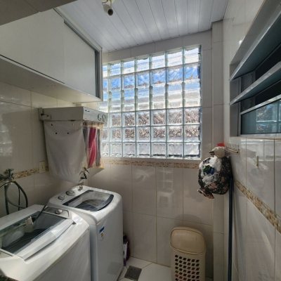 Casa Residencial com 120m², 3 quartos, 1 suíte, 1 garagem, no bairro Centro em Florianópolis