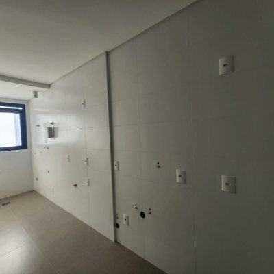 Apartamentos com 69m², 2 quartos, 2 suítes, 1 garagem, no bairro Centro em Florianópolis