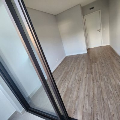 Apartamentos com 69m², 2 quartos, 2 suítes, 1 garagem, no bairro Centro em Florianópolis