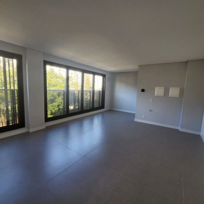 Apartamentos com 57m², 1 quarto, 1 garagem, no bairro Centro em Florianópolis