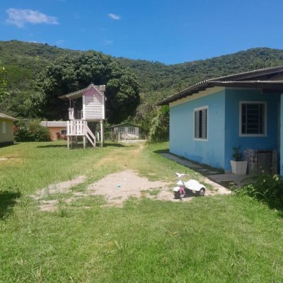 Sitio com 5280m², 3 quartos, 1 suíte, no bairro Ratones em Florianópolis