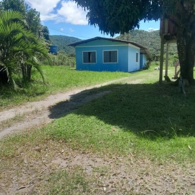 Sitio com 5280m², 3 quartos, 1 suíte, no bairro Ratones em Florianópolis