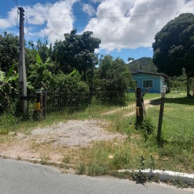 Sitio com 5280m², 3 quartos, 1 suíte, no bairro Ratones em Florianópolis