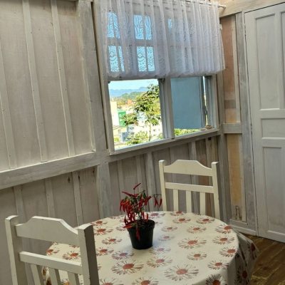 Casa Residencial com 90m², 2 quartos, 2 garagens, no bairro São Luiz em São José