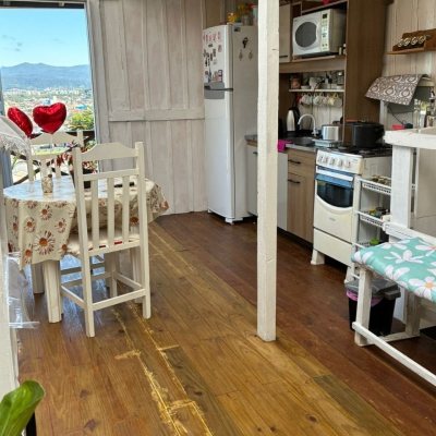 Casa Residencial com 90m², 2 quartos, 2 garagens, no bairro São Luiz em São José