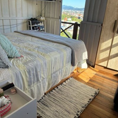 Casa Residencial com 90m², 2 quartos, 2 garagens, no bairro São Luiz em São José