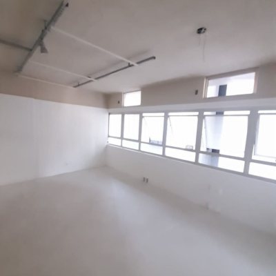 Sala com 32m², no bairro Centro em Florianópolis