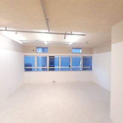 Sala com 32m², no bairro Centro em Florianópolis