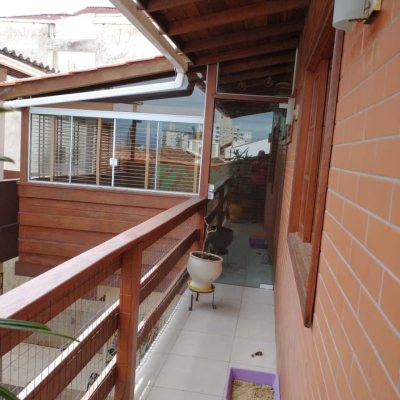 Casa Residencial com 119m², 4 quartos, 2 suítes, 2 garagens, no bairro Saco Dos Limões em Florianópolis