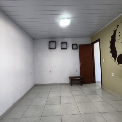 Casa Residencial com 119m², 4 quartos, 2 suítes, 2 garagens, no bairro Saco Dos Limões em Florianópolis