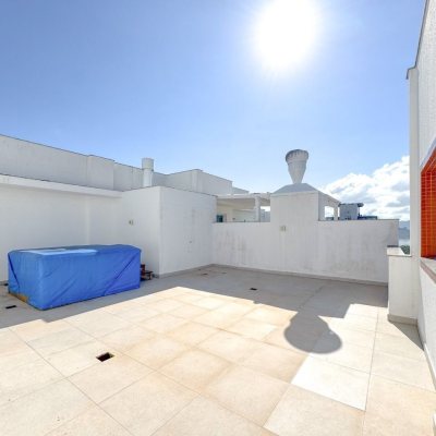 Cobertura com 156m², 3 quartos, 1 suíte, 2 garagens, no bairro Agronômica em Florianópolis