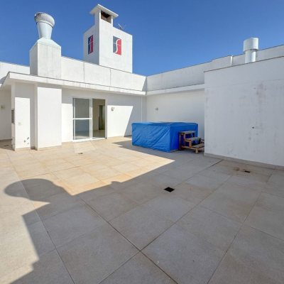 Cobertura com 156m², 3 quartos, 1 suíte, 2 garagens, no bairro Agronômica em Florianópolis