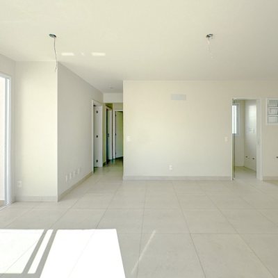 Cobertura com 156m², 3 quartos, 1 suíte, 2 garagens, no bairro Agronômica em Florianópolis