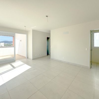 Cobertura com 156m², 3 quartos, 1 suíte, 2 garagens, no bairro Agronômica em Florianópolis