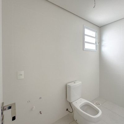 Cobertura com 156m², 3 quartos, 1 suíte, 2 garagens, no bairro Agronômica em Florianópolis