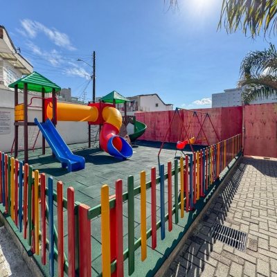 Cobertura com 156m², 3 quartos, 1 suíte, 2 garagens, no bairro Agronômica em Florianópolis