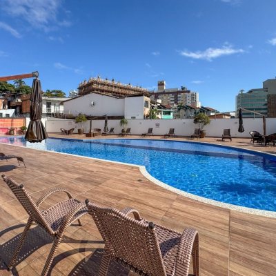 Cobertura com 156m², 3 quartos, 1 suíte, 2 garagens, no bairro Agronômica em Florianópolis