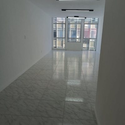 Sala com 39m², no bairro Centro em Florianópolis