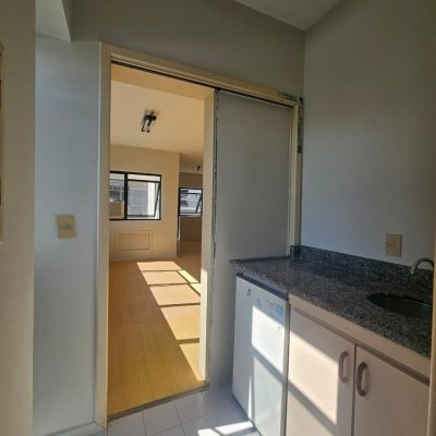 Sala com 60m², 1 garagem, no bairro Centro em Florianópolis