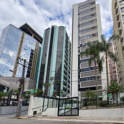Sala com 69m², 1 garagem, no bairro Centro em Florianópolis