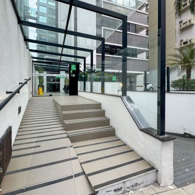 Sala com 69m², 1 garagem, no bairro Centro em Florianópolis