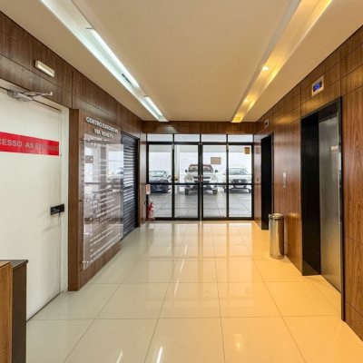 Sala com 69m², 1 garagem, no bairro Centro em Florianópolis