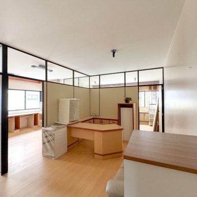 Sala com 69m², 1 garagem, no bairro Centro em Florianópolis