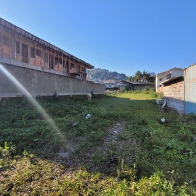 Terrenos Residenciais com 869m², no bairro Fazenda Santo Antônio em São José