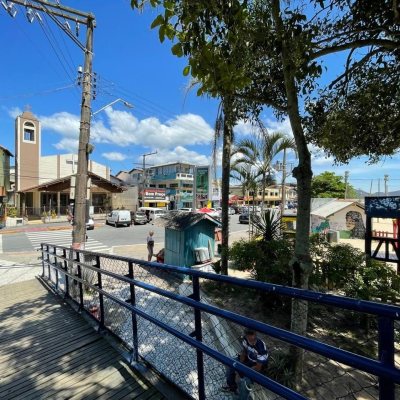 Pousada com 228m², 11 quartos, no bairro Barra Da Lagoa em Florianópolis