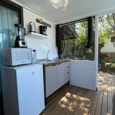 Pousada com 228m², 11 quartos, no bairro Barra Da Lagoa em Florianópolis