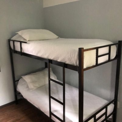 Pousada com 228m², 11 quartos, no bairro Barra Da Lagoa em Florianópolis