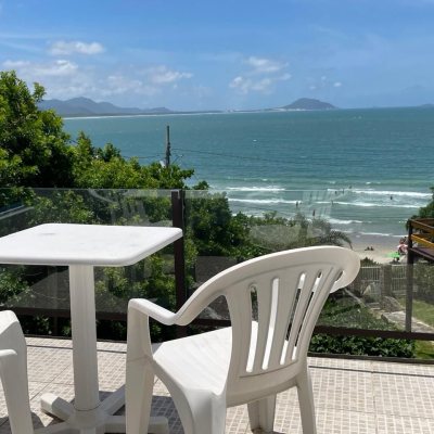 Pousada com 228m², 11 quartos, no bairro Barra Da Lagoa em Florianópolis