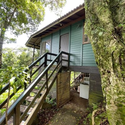 Pousada com 228m², 11 quartos, no bairro Barra Da Lagoa em Florianópolis