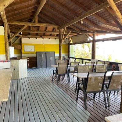 Pousada com 228m², 11 quartos, no bairro Barra Da Lagoa em Florianópolis