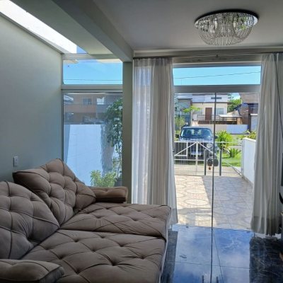 Casa Residencial com 91m², 2 quartos, 2 suítes, 2 garagens, no bairro Ingleses em Florianópolis