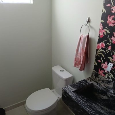 Casa Residencial com 91m², 2 quartos, 2 suítes, 2 garagens, no bairro Ingleses em Florianópolis