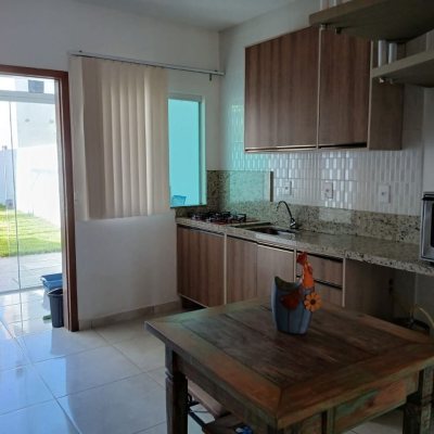 Casa Residencial com 91m², 2 quartos, 2 suítes, 2 garagens, no bairro Ingleses em Florianópolis