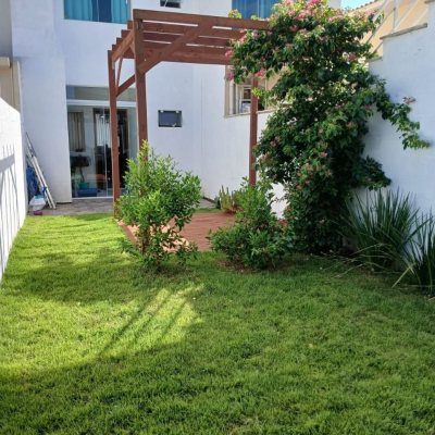 Casa Residencial com 91m², 2 quartos, 2 suítes, 2 garagens, no bairro Ingleses em Florianópolis