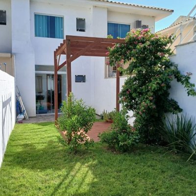 Casa Residencial com 91m², 2 quartos, 2 suítes, 2 garagens, no bairro Ingleses em Florianópolis