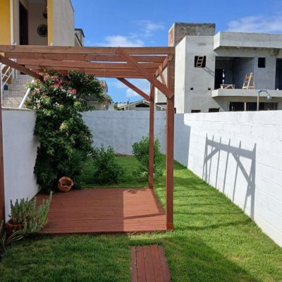 Casa Residencial com 91m², 2 quartos, 2 suítes, 2 garagens, no bairro Ingleses em Florianópolis