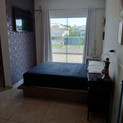 Casa Residencial com 91m², 2 quartos, 2 suítes, 2 garagens, no bairro Ingleses em Florianópolis